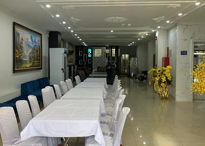 Lucky H0tel Hotel *